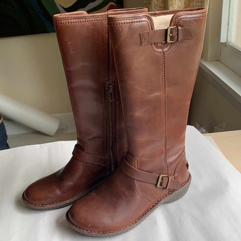 UGG Tupelo Brown Leather & Shearling Riding Boot Size 8 Style 1003335